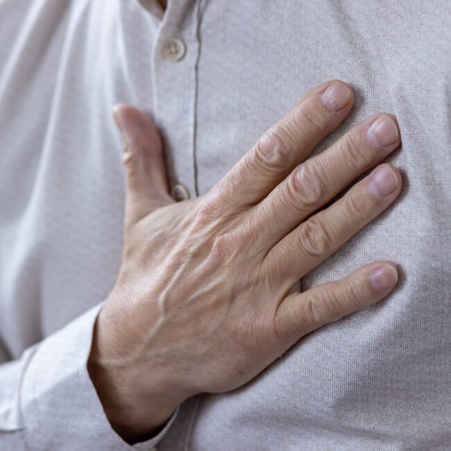 Çarpıntı Ne Zaman Tehlikelidir? Hangi Durumda Kardiyoloğa Gidilmeli?