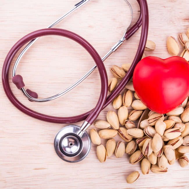 Kolesterol Yüksekliği Belirti Verir mi? Kaç Olmalı?